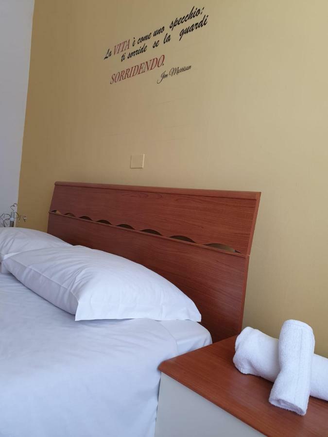 לינה וארוחת בוקר קמפומרינו Il Casale Di Zi'Leo מראה חיצוני תמונה